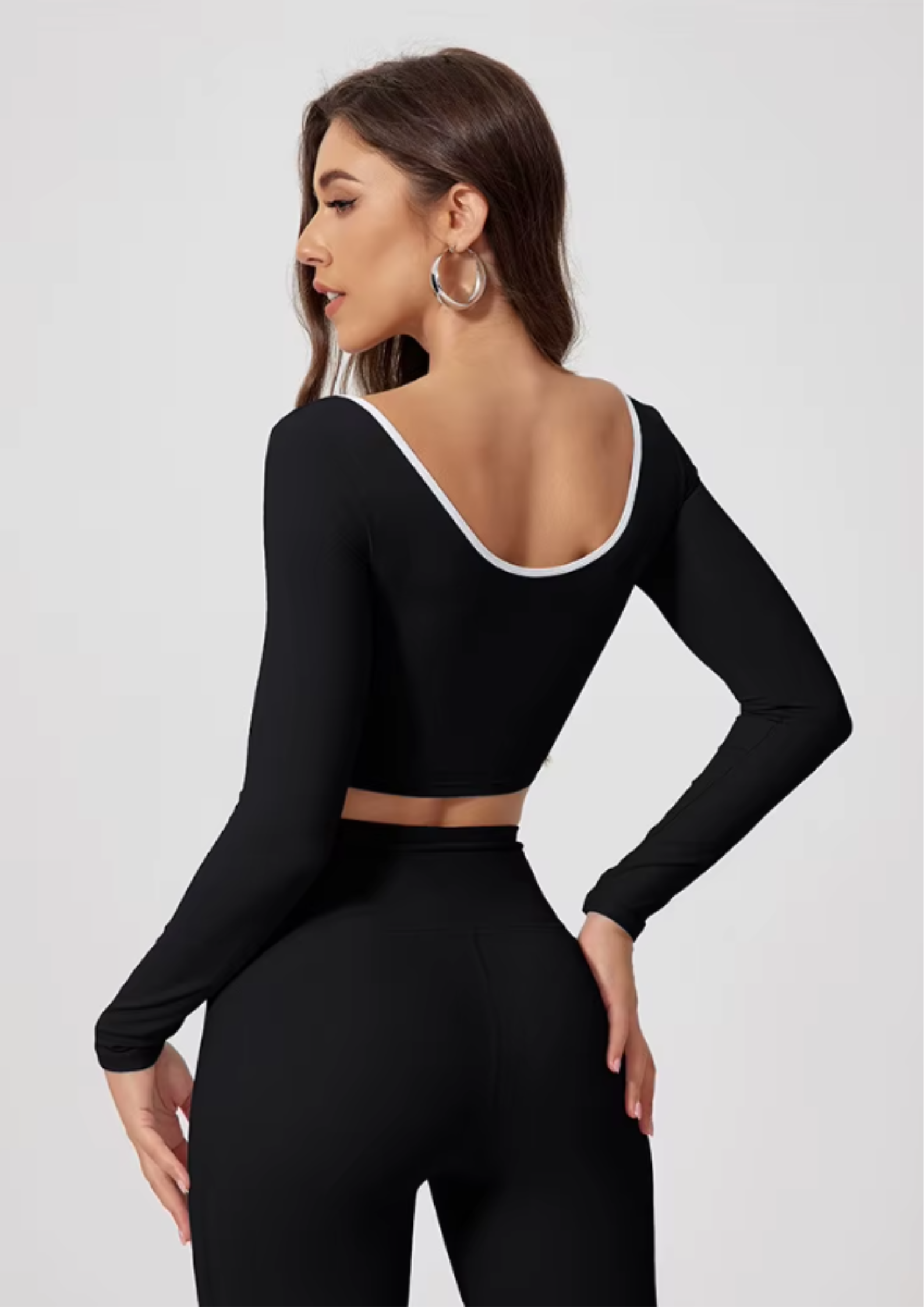 TOP MOOVLACE