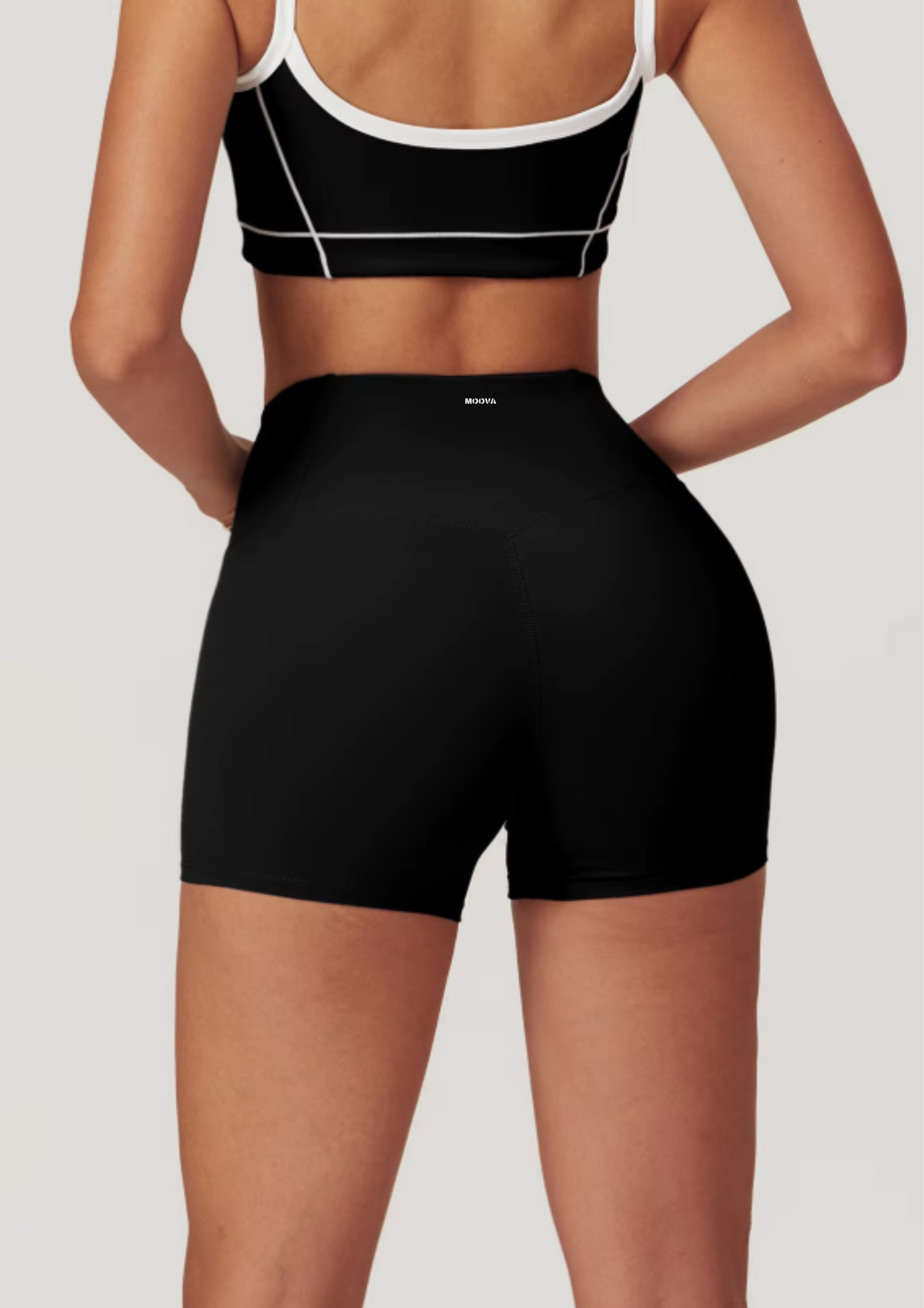 SHORT MOOVAYA